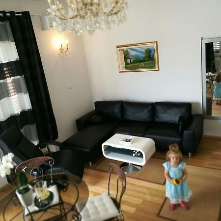 Ana Apartment Pula Zewnętrze zdjęcie
