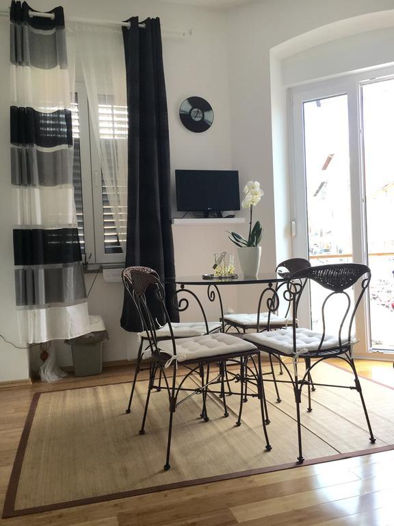 Ana Apartment Pula Zewnętrze zdjęcie